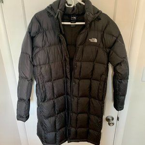 The North Face Women's Parka - 600